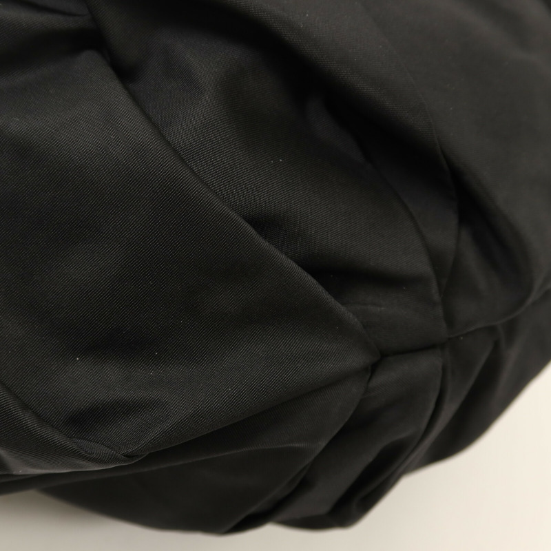 PRADA 尼龍Hobo Bag金扣手挽袋-12