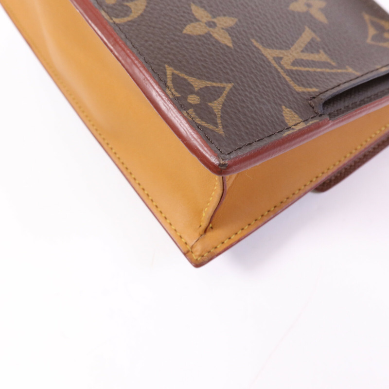 LOUIS VUITTON MonogramS Lock Belt Pouch PM金扣腰包-13
