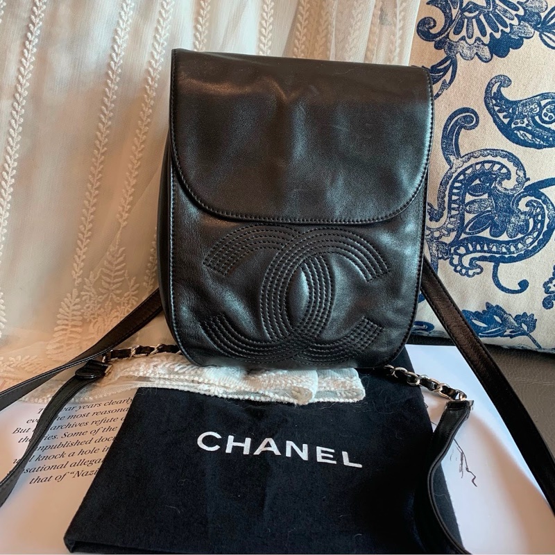香奈兒 中古包 Chanel 黑銀 皮革包 黑色後背包 雙肩包 背包 二手古董包 黑色 小包 古董 中古二手Chanel backpack 黑色皮革 古董-2