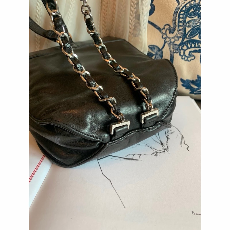 香奈兒 中古包 Chanel 黑銀 皮革包 黑色後背包 雙肩包 背包 二手古董包 黑色 小包 古董 中古二手Chanel backpack 黑色皮革 古董-3