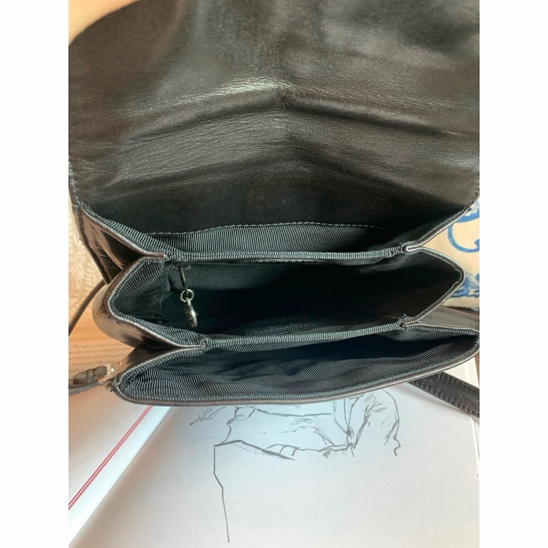 香奈兒 中古包 Chanel 黑銀 皮革包 黑色後背包 雙肩包 背包 二手古董包 黑色 小包 古董 中古二手Chanel backpack 黑色皮革 古董-19