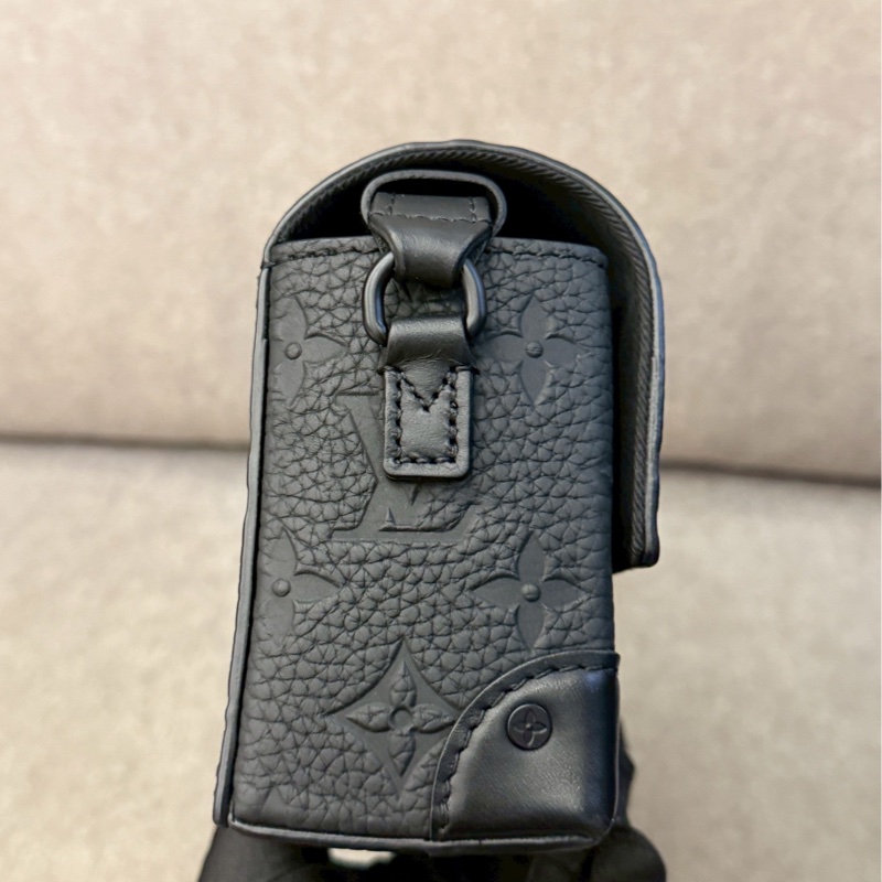 LV steamer黑壓紋-1