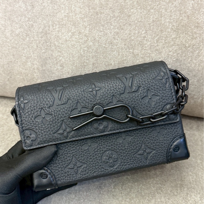 LV steamer黑壓紋-4