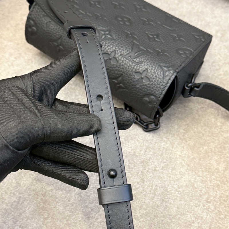 LV steamer黑壓紋-8