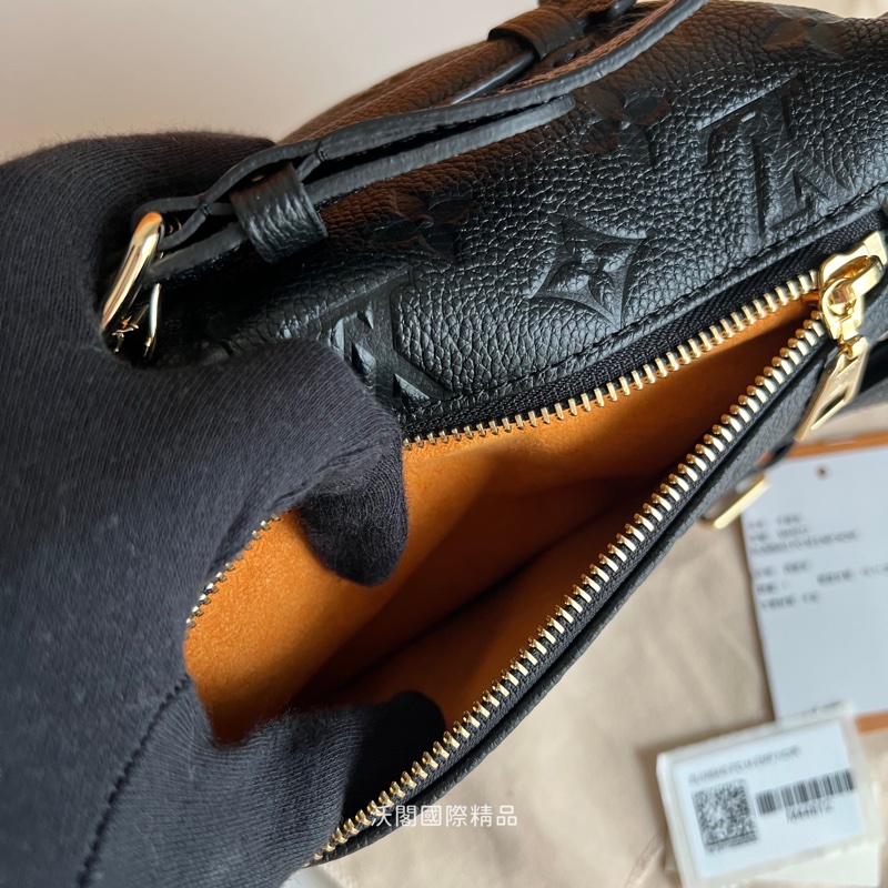 LV黑色印花腰包男女同款 M44812-8