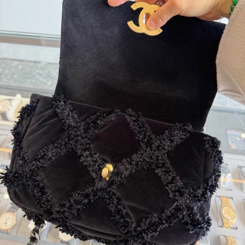 Chanel 19bag 小號絲絨款黑金-3