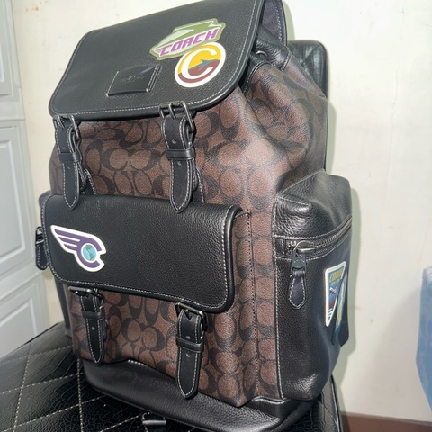 COACH SPRINT 經典 SIGNATURE NYC貼飾後背包