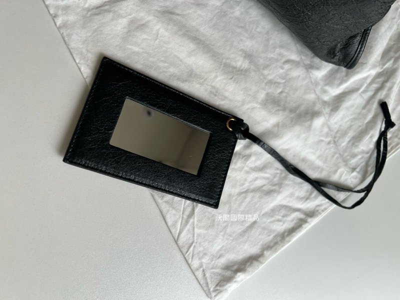 Balenciaga City中號 黑金機車包-6