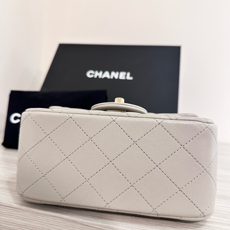CHANEL全新淺灰香檳扣方胖子-7