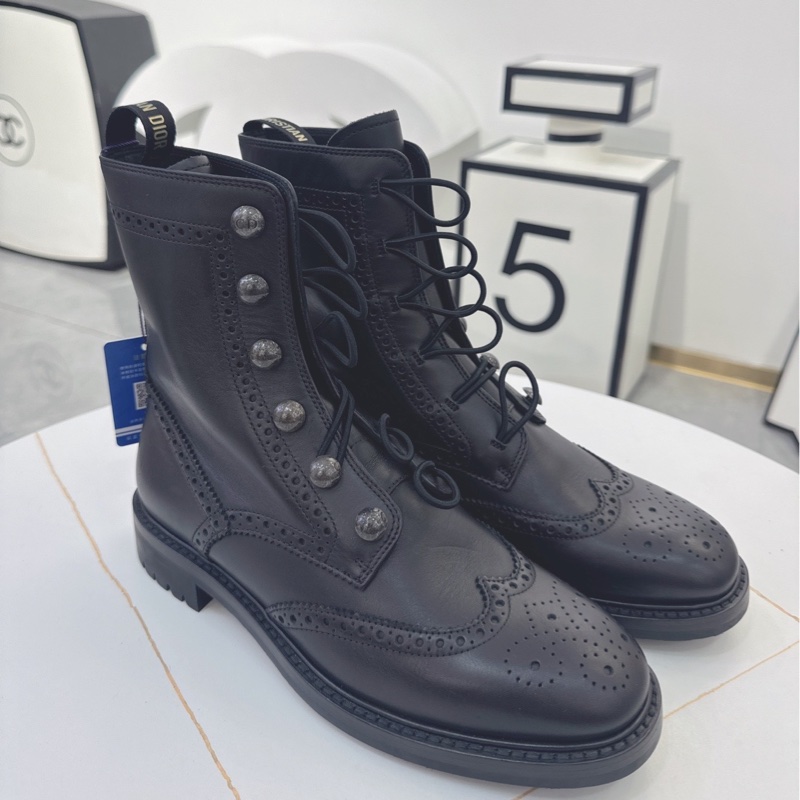 Dior迪奧 鏤空雕花鉚釘靴/馬丁靴/短靴 size 37碼 無附件-0
