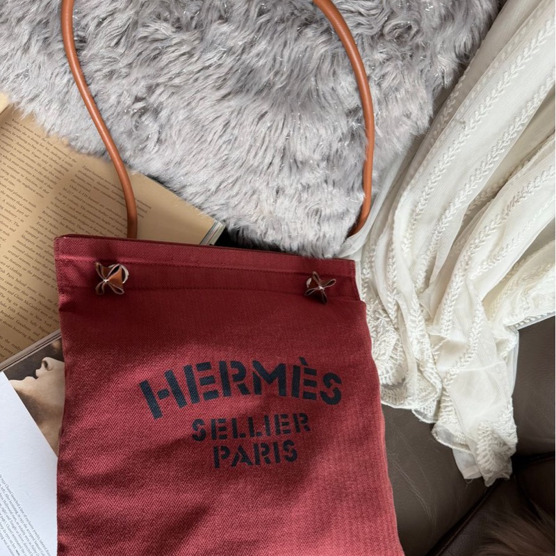 愛馬仕 斜背包 酒紅色帆布包Hermès Aline Grooming Bag-1