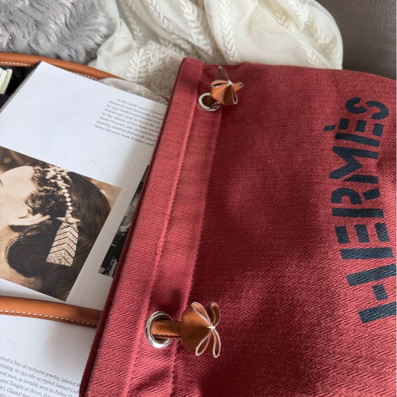 愛馬仕 斜背包 酒紅色帆布包Hermès Aline Grooming Bag-13