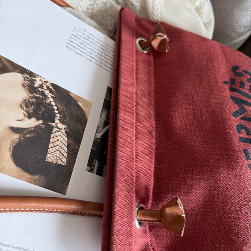 愛馬仕 斜背包 酒紅色帆布包Hermès Aline Grooming Bag-21