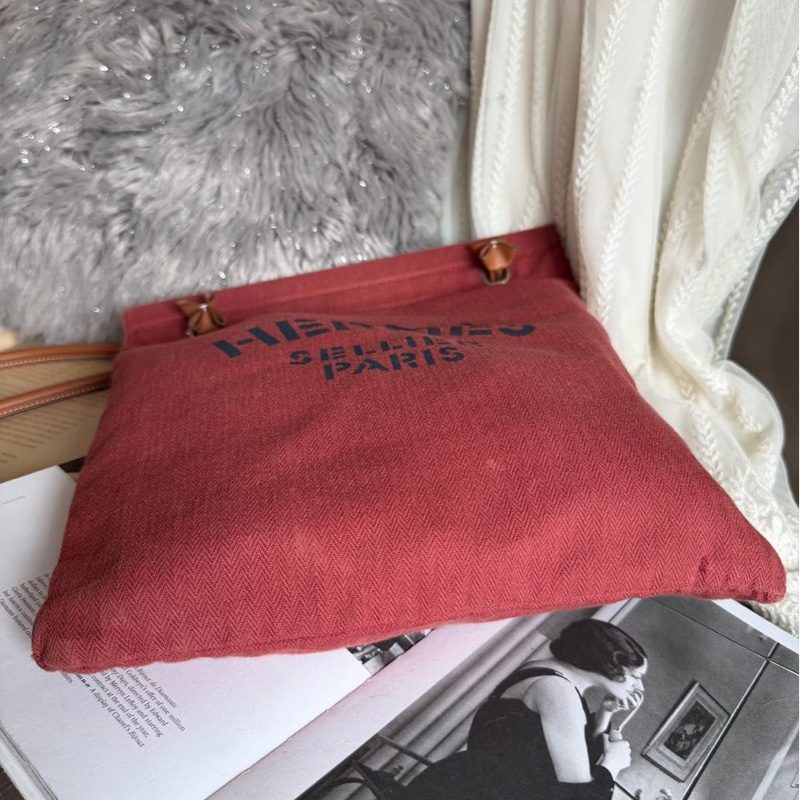 愛馬仕 斜背包 酒紅色帆布包Hermès Aline Grooming Bag-28