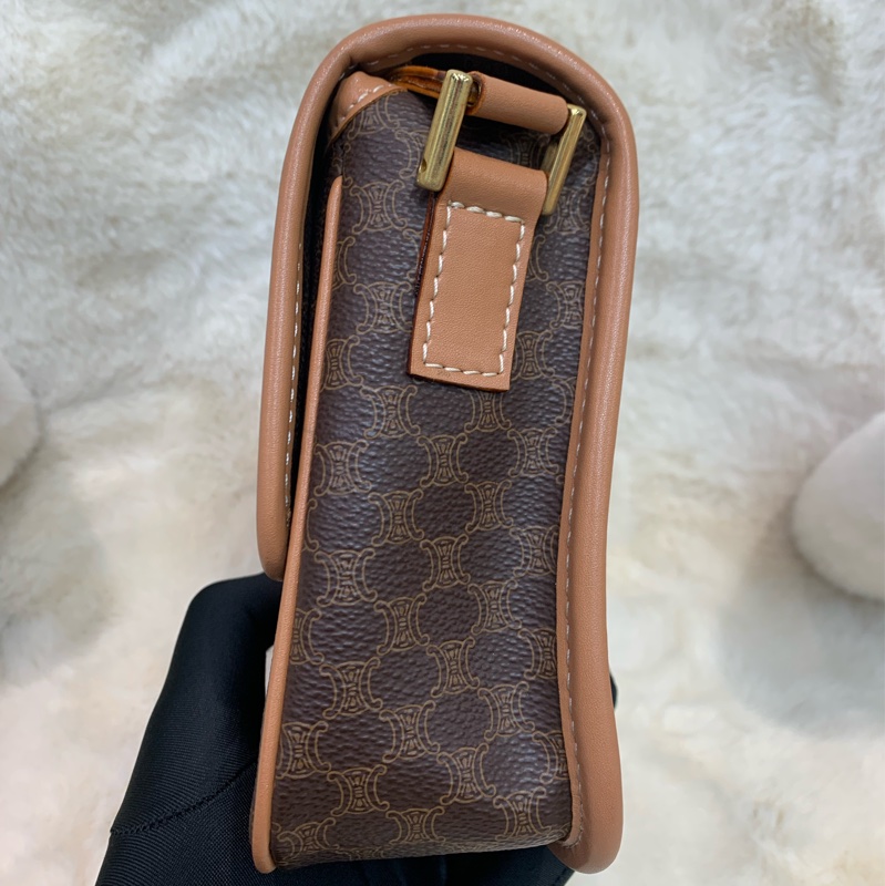 Celine 賽琳 地球黃金扣 啡色 老花斜背包 (XA374)已換皮-1
