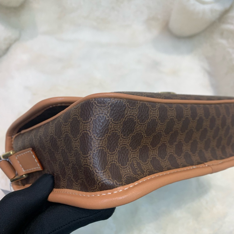 Celine 賽琳 地球黃金扣 啡色 老花斜背包 (XA374)已換皮-13