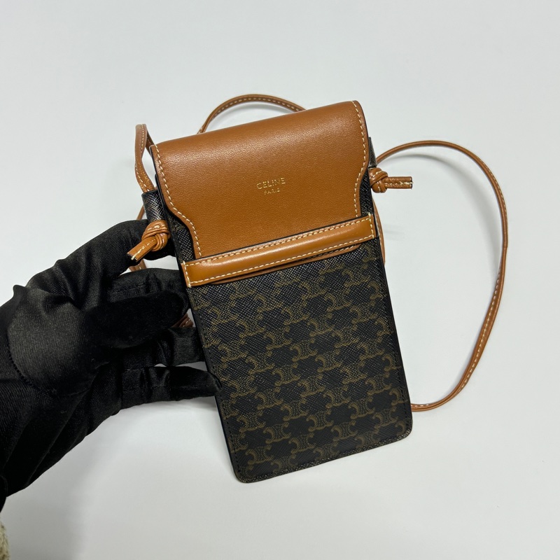 【近全新🎁】 Celine 經典凱旋門老花 手機包/斜背包 (專櫃45,000)-7