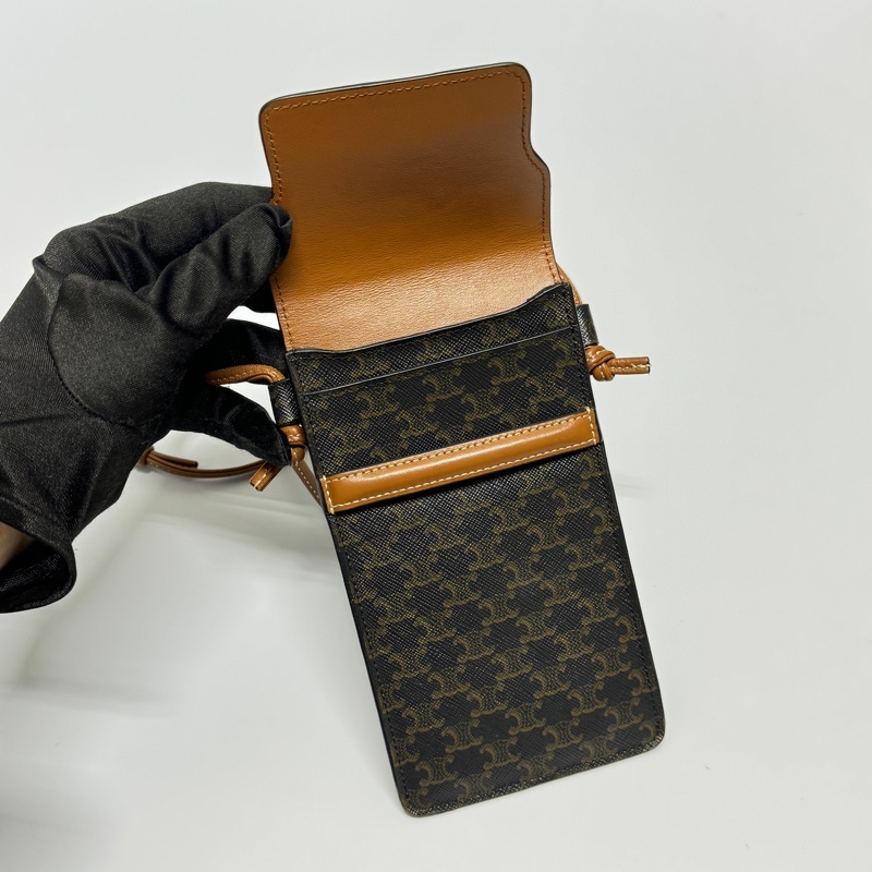 【近全新🎁】 Celine 經典凱旋門老花 手機包/斜背包 (專櫃45,000)-8