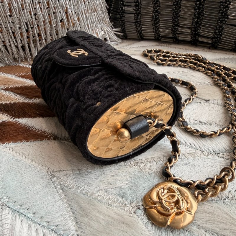 CHANEL 山茶花口紅鏈袋包-1