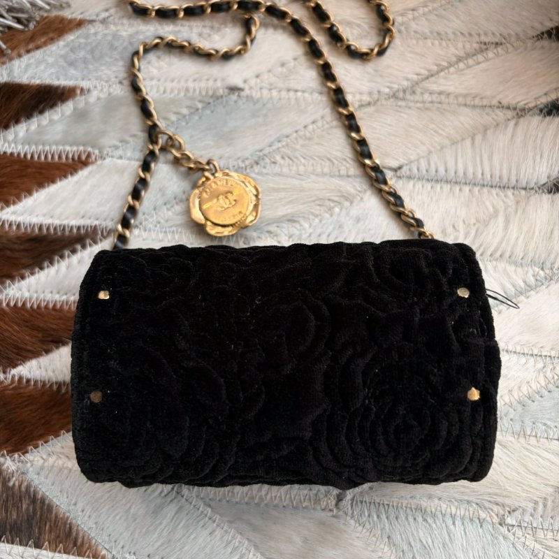 CHANEL 山茶花口紅鏈袋包-2