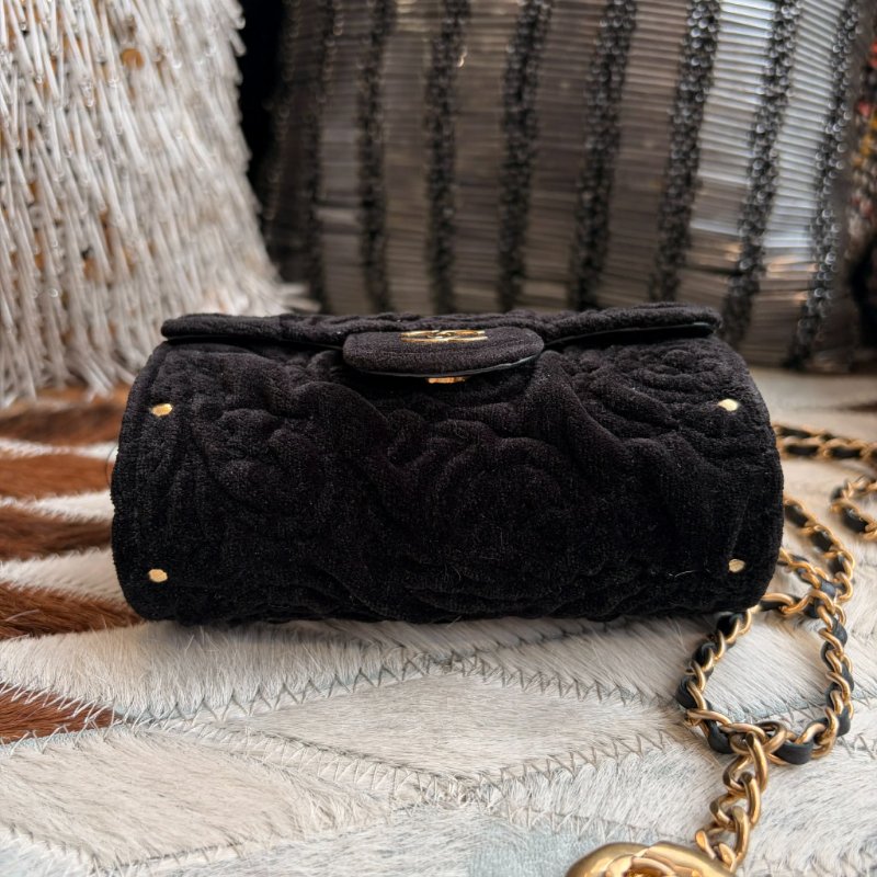 CHANEL 山茶花口紅鏈袋包-3