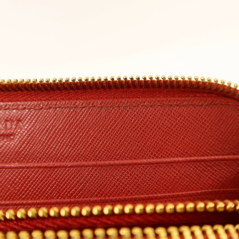 PRADA Saffiano皮革Long Round Wallet金扣長錢包-17