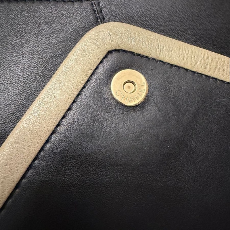 香奈兒 黑色皮革 翻蓋手拿包 信封包 斜背包 chanel clutch bag-11