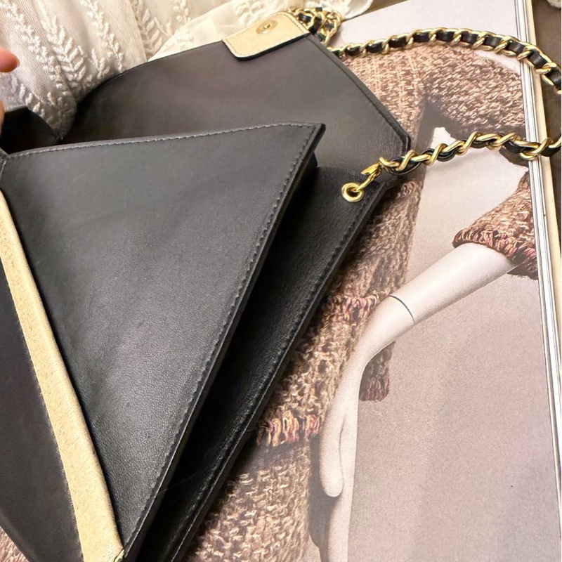 香奈兒 黑色皮革 翻蓋手拿包 信封包 斜背包 chanel clutch bag-14