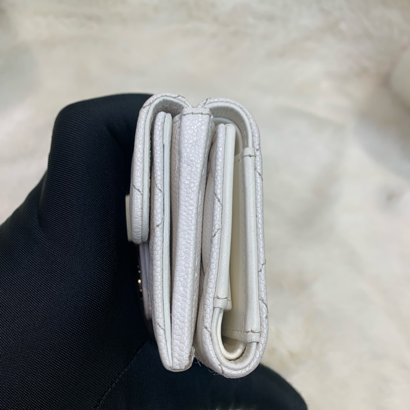 Chanel 香奈兒 白色 金扣三摺荔枝牛皮 短銀包-1