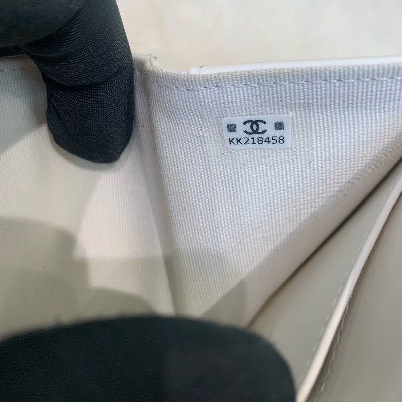 Chanel 香奈兒 白色 金扣三摺荔枝牛皮 短銀包-9