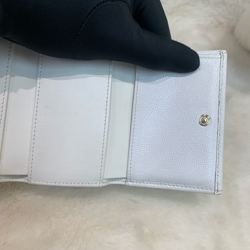 Chanel 香奈兒 白色 金扣三摺荔枝牛皮 短銀包-21