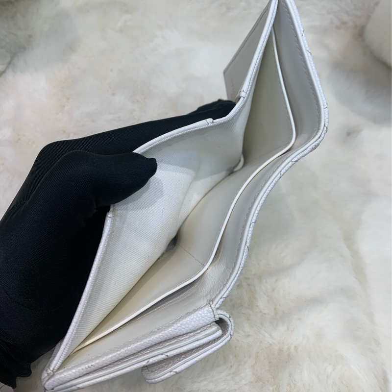 Chanel 香奈兒 白色 金扣三摺荔枝牛皮 短銀包-22