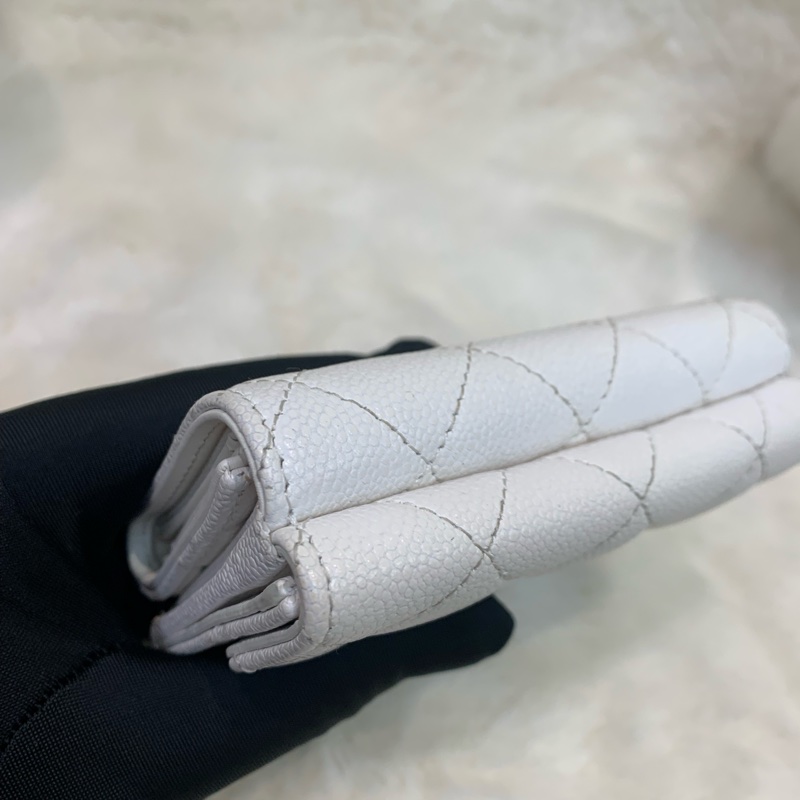 Chanel 香奈兒 白色 金扣三摺荔枝牛皮 短銀包-32