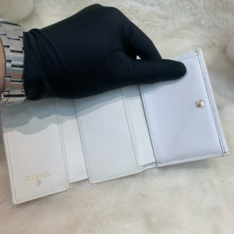 Chanel 香奈兒 白色 金扣三摺荔枝牛皮 短銀包-36