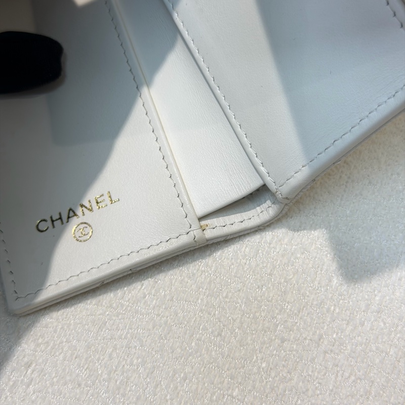 Chanel 香奈兒 白色 金扣三摺荔枝牛皮 短銀包 XC349-41