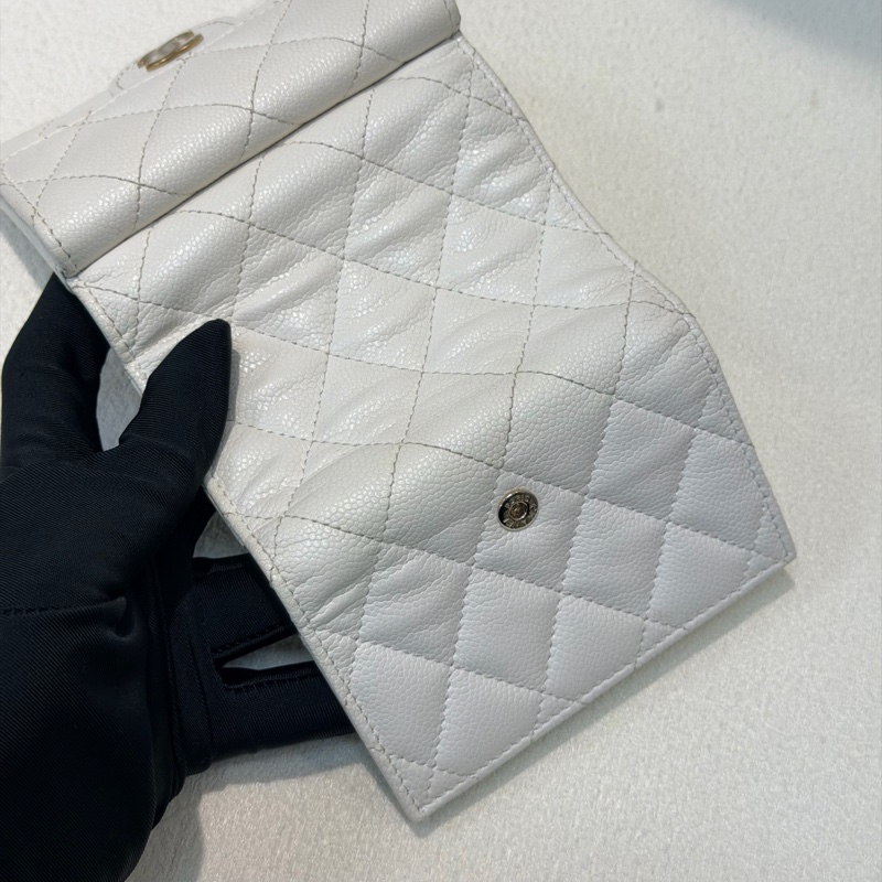 Chanel 香奈兒 白色 金扣三摺荔枝牛皮 短銀包 XC349-42