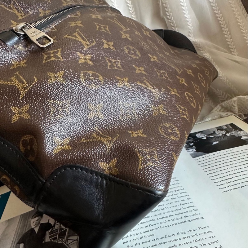 路易威登lv 路易威登 托特包 中古 老花 肩背包 郵差包 通勤包 二手包 經典款 黑色 適合男生 女生 Louis Vuitton Monogram Macassar Torres Messenger Bag-4