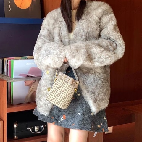 【一顆溫柔燕麥棕🧴全網最低價】Fendi mini tresor 水桶包｜斜背包