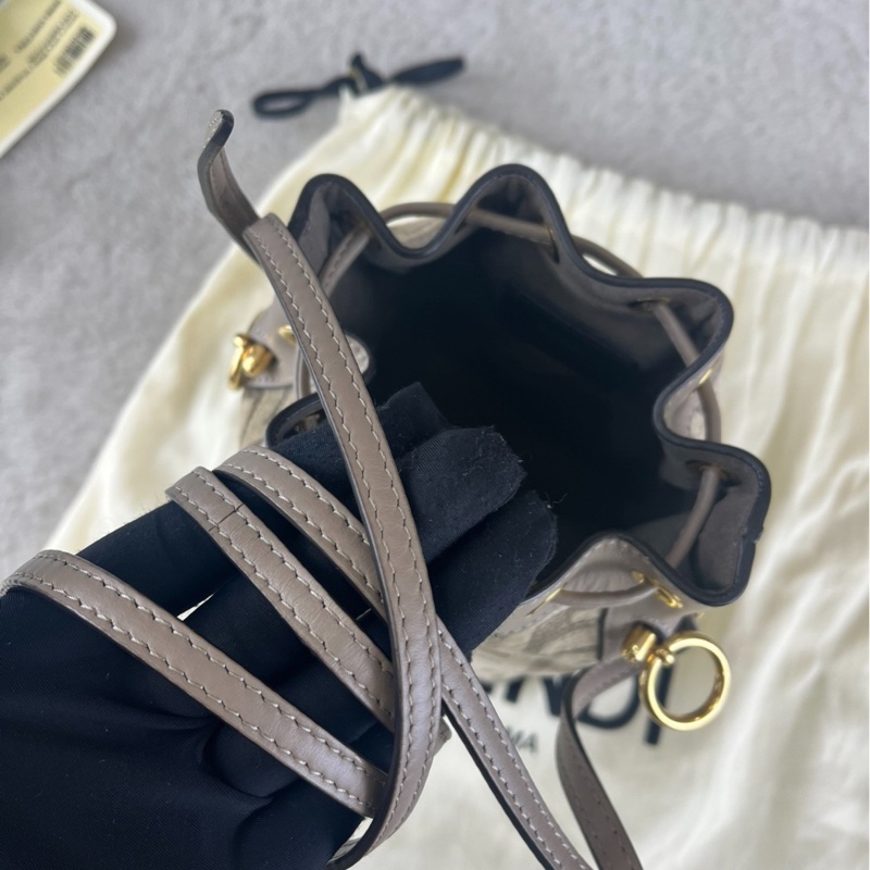 【一顆溫柔燕麥棕🧴全網最低價】Fendi mini tresor 水桶包|斜背包-8