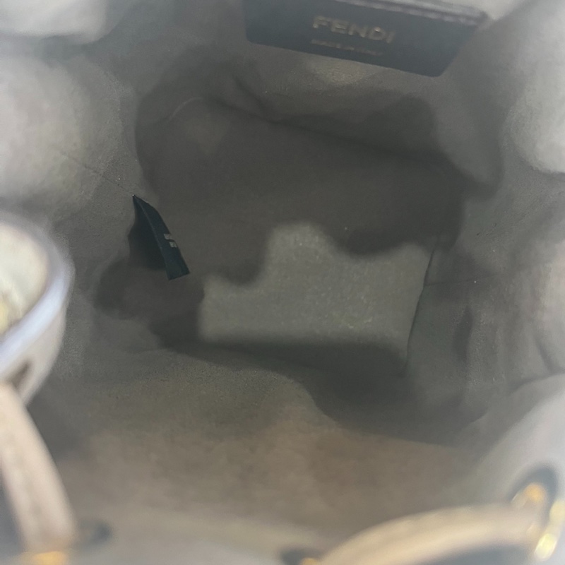 【一顆溫柔燕麥棕🧴全網最低價】Fendi mini tresor 水桶包|斜背包-9
