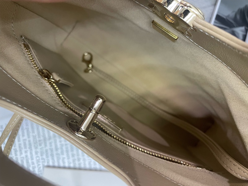 全新有票據🎫Chanel 香奈兒31bag米色奶茶色芯片款-3