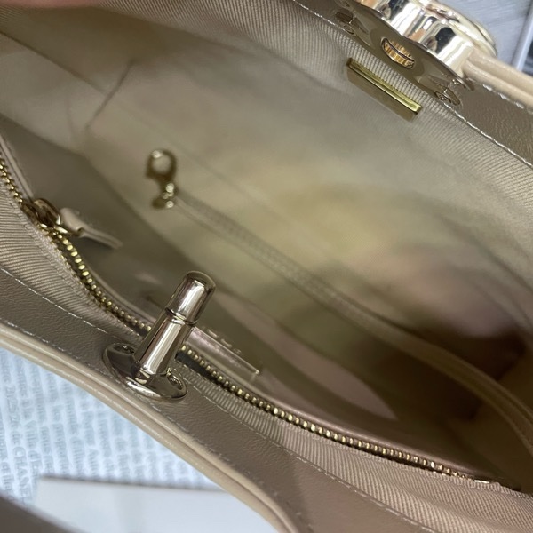 全新有票據🎫Chanel 香奈兒31bag米色奶茶色芯片款-11