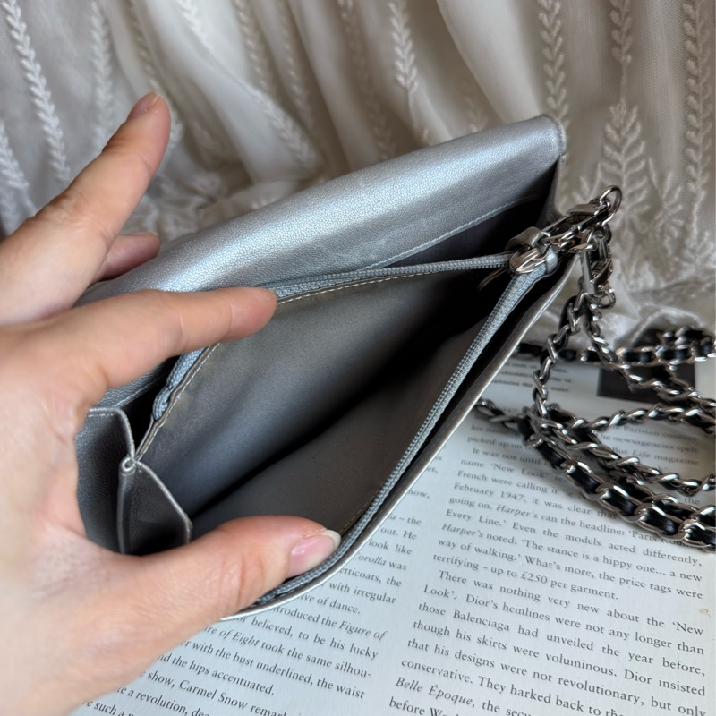 香奈兒 山茶花壓紋長夾 錢包 黑色皮革 chanel WOC手袋側斜孭背長夾單肩包-4