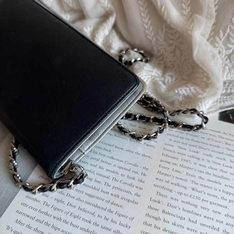 香奈兒 山茶花壓紋長夾 錢包 黑色皮革 chanel WOC手袋側斜孭背長夾單肩包-6