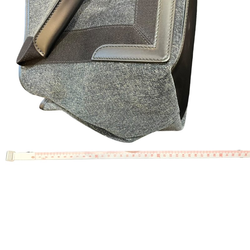 【美收精品】BALENCIAGA黑色帆布手提包 5-157-18