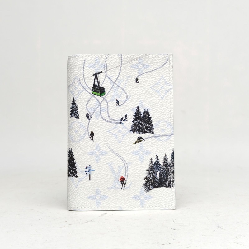 LOUIS VUITTON 圖案PVC晶片滑雪系列護照夾-2