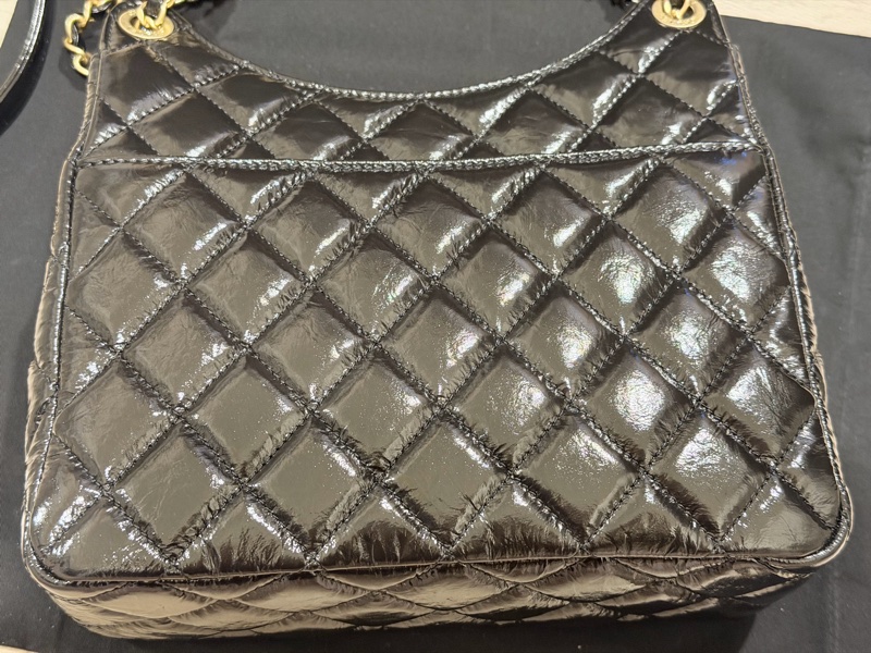 Chanel 23C 天貓hobo包 晶片款 黑金中號-5