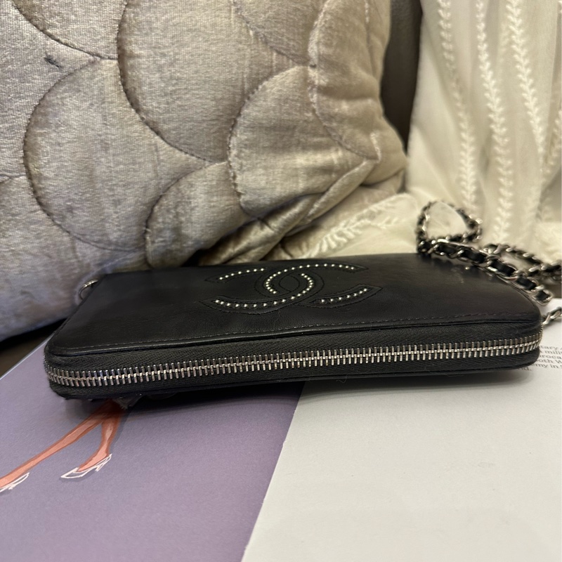 香奈兒 黑色皮革 長夾 錢包 鉚釘雙 C 鍊條包 chanel WOC手袋側斜孭背長夾單肩包-3