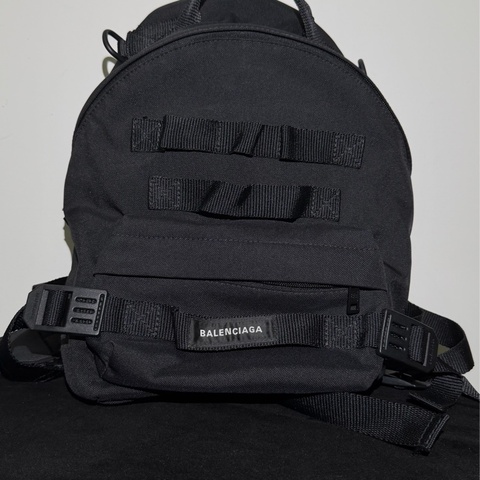 BALENCIAGA 巴黎世家 Army 中款 多功能兩用尼龍後背包(黑色)