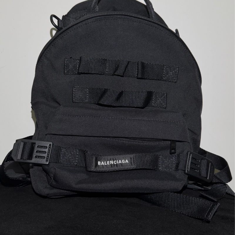 BALENCIAGA 巴黎世家 Army 中款 多功能兩用尼龍後背包(黑色)-0